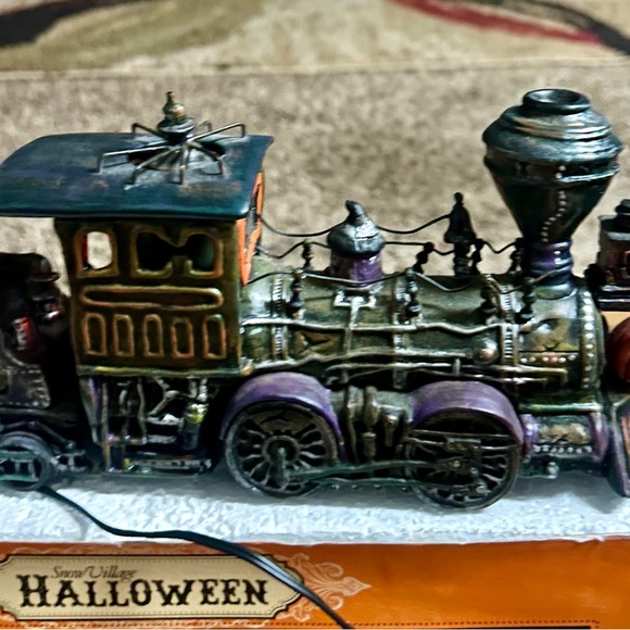 Debt 56 • Halloween • Haunted Rails Engine & Coal Car • Video • W/Box - Picture 5 of 13